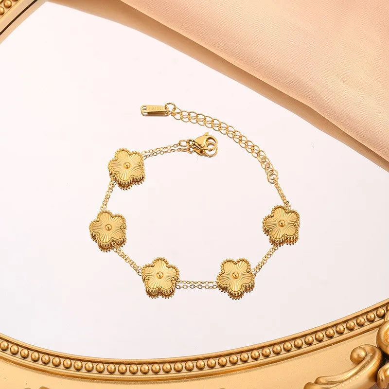 Petit Fleur Charm Bracelet