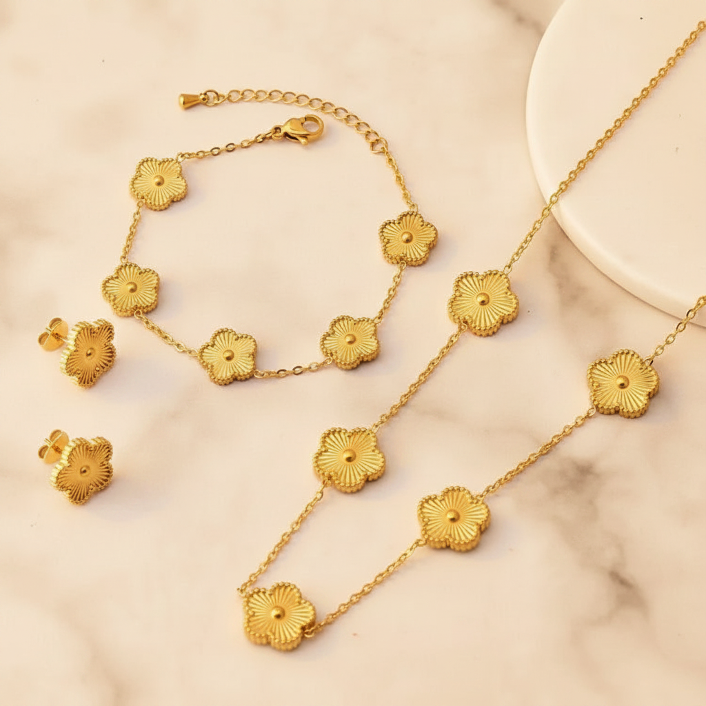 La Fleur Charm Bracelet - Enhanced 1